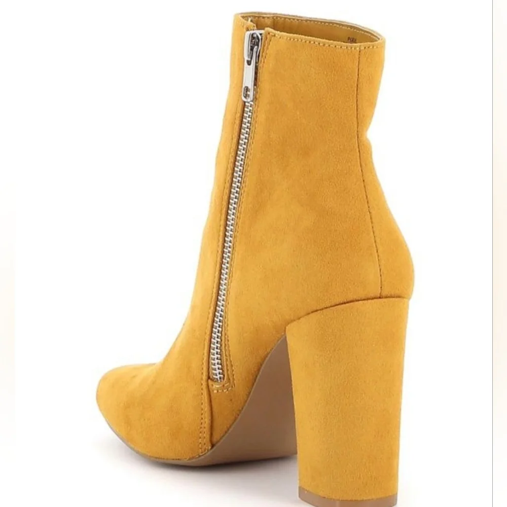 NWOB STEVE MADDEN PIXIE BOOTIE IN MUSTARD SZ 6